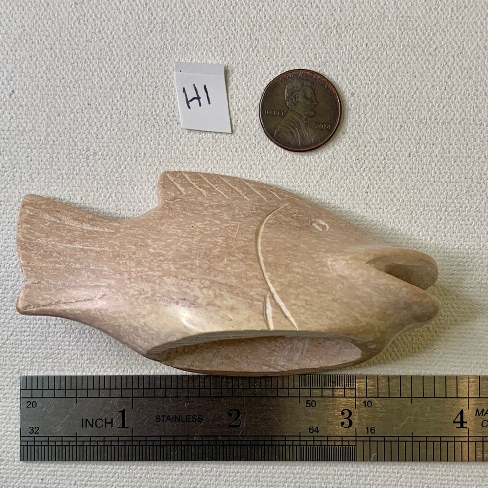 Large Pink Kisii Soapstone Hand Carved Fish Figurine Stone Animal Carving 3.7" - Picture 10 of 11
